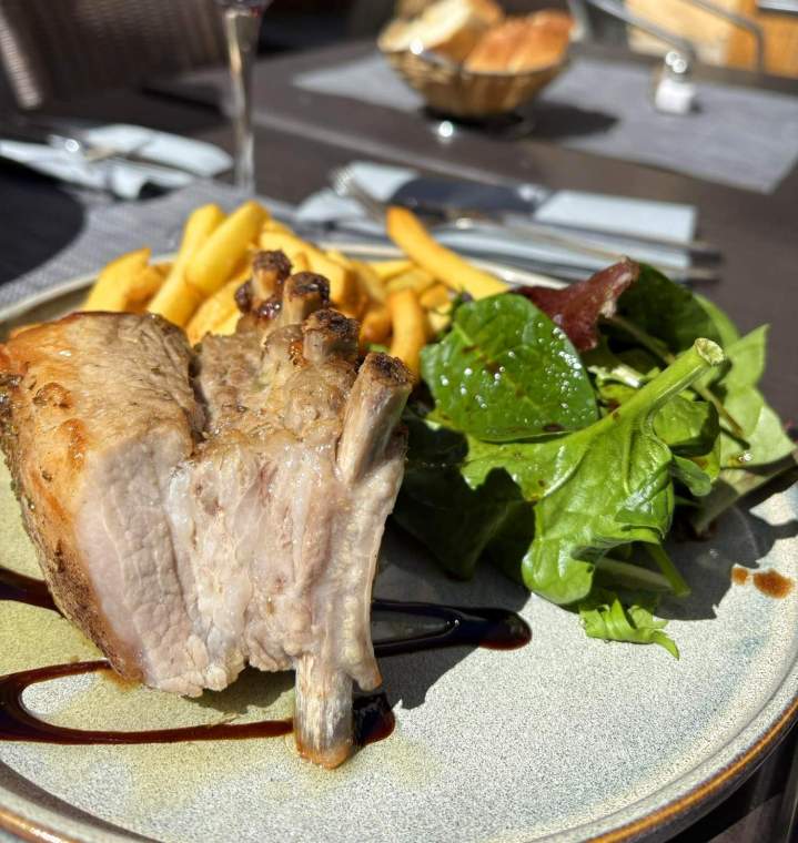 Côtelette d'agneau grillée Orange